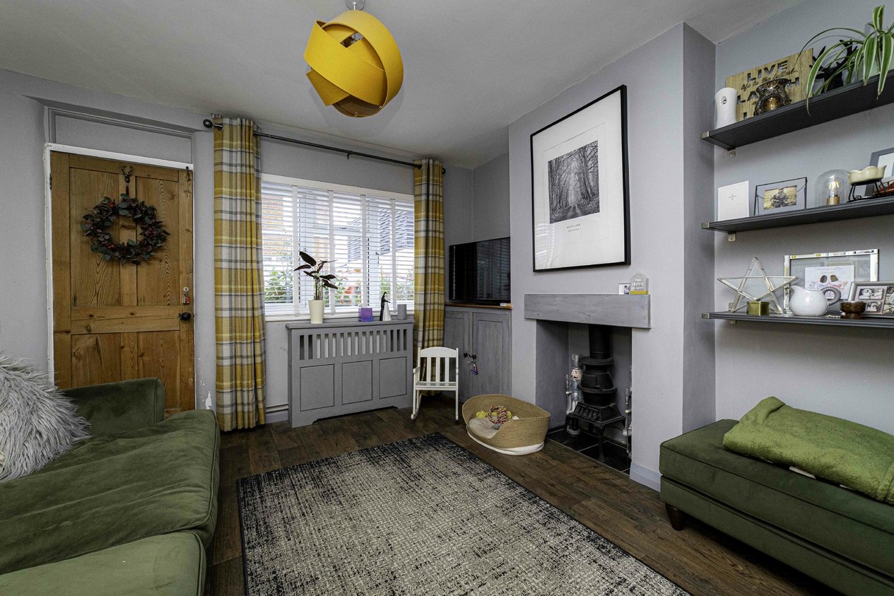 Properties Under Offer in Providence Street Ashford