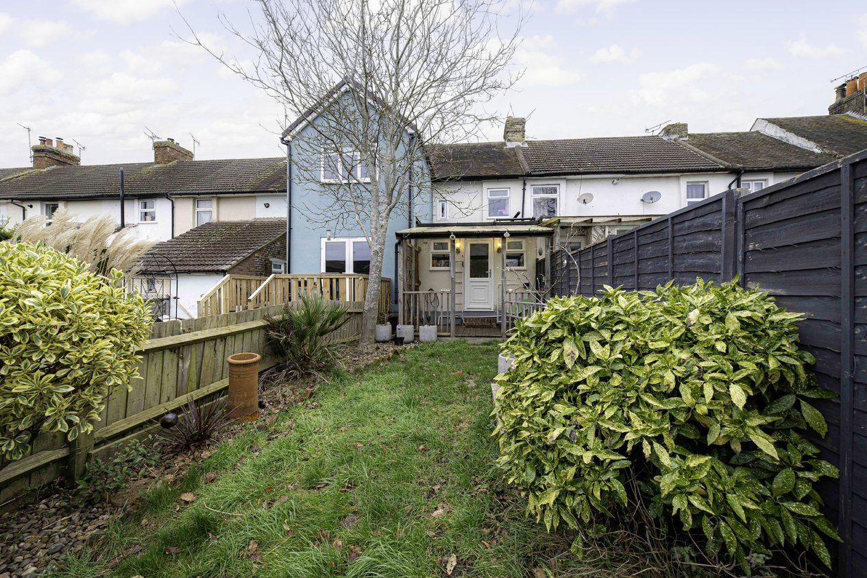 Properties Under Offer in Providence Street Ashford