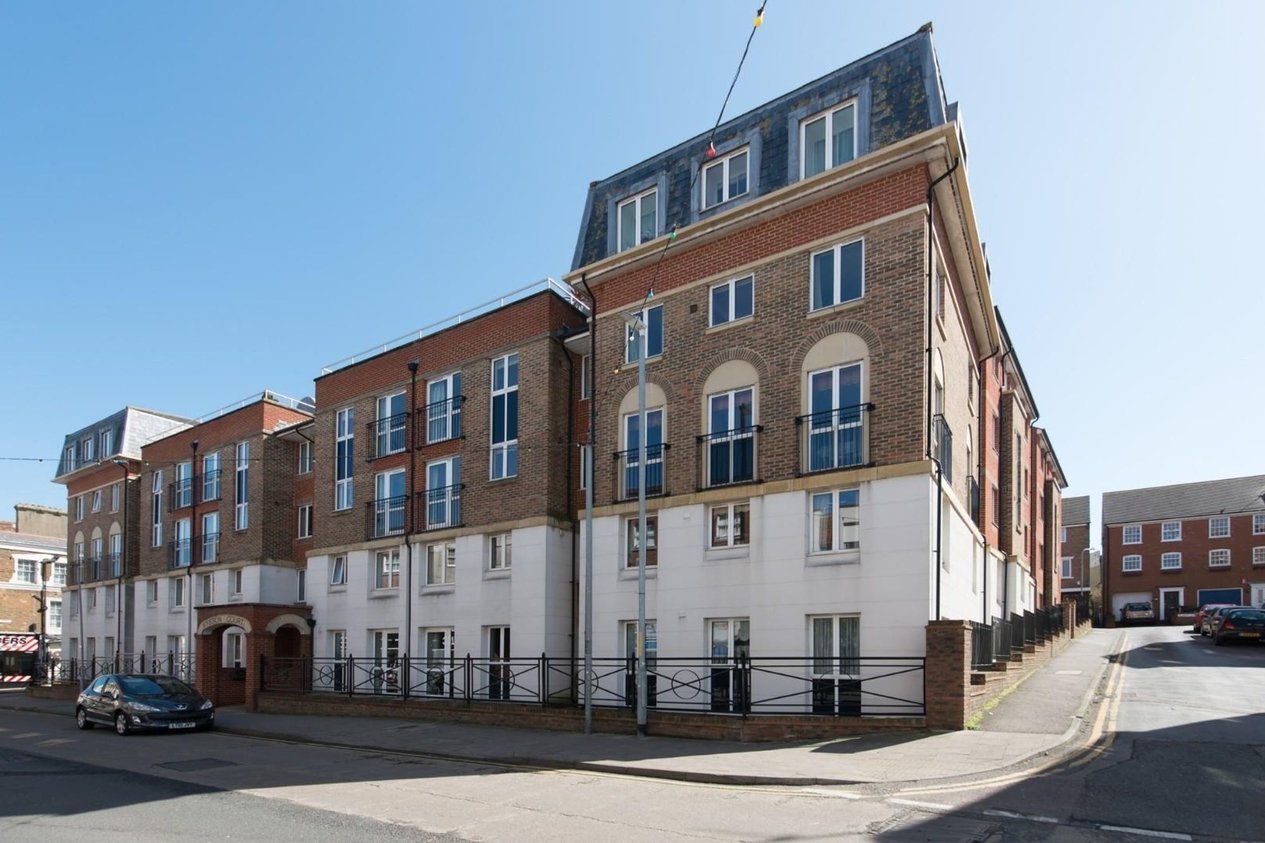 Properties Sold Subject To Contract in Queen Street  Vyeson Court Queen Street