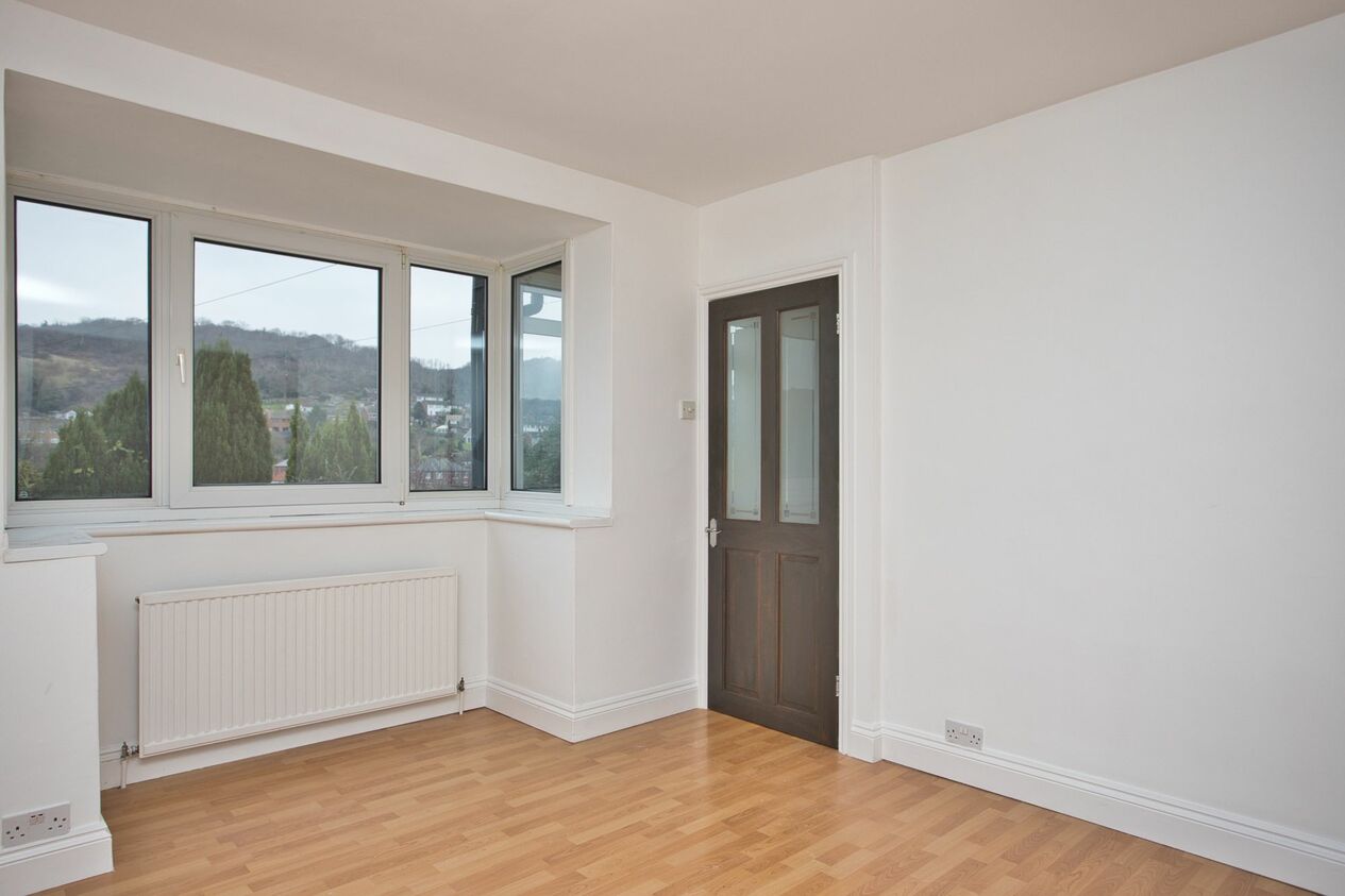Properties For Sale in Queens Avenue  Dover