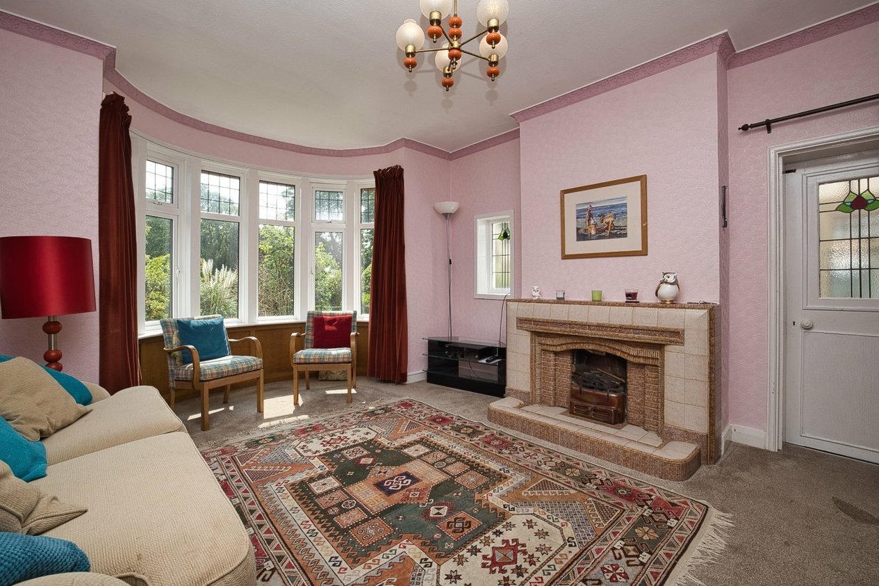 Properties Under Offer in Queens Gate Road Ramsgate