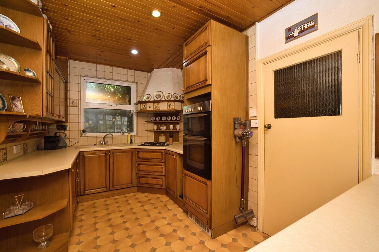 Properties Under Offer in Queens Gate Road Ramsgate
