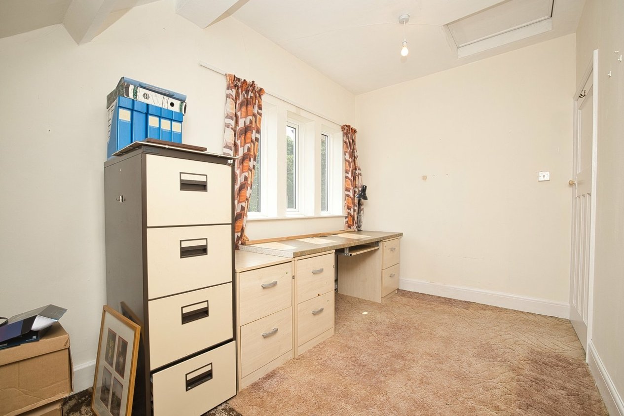 Properties Under Offer in Queens Gate Road Ramsgate