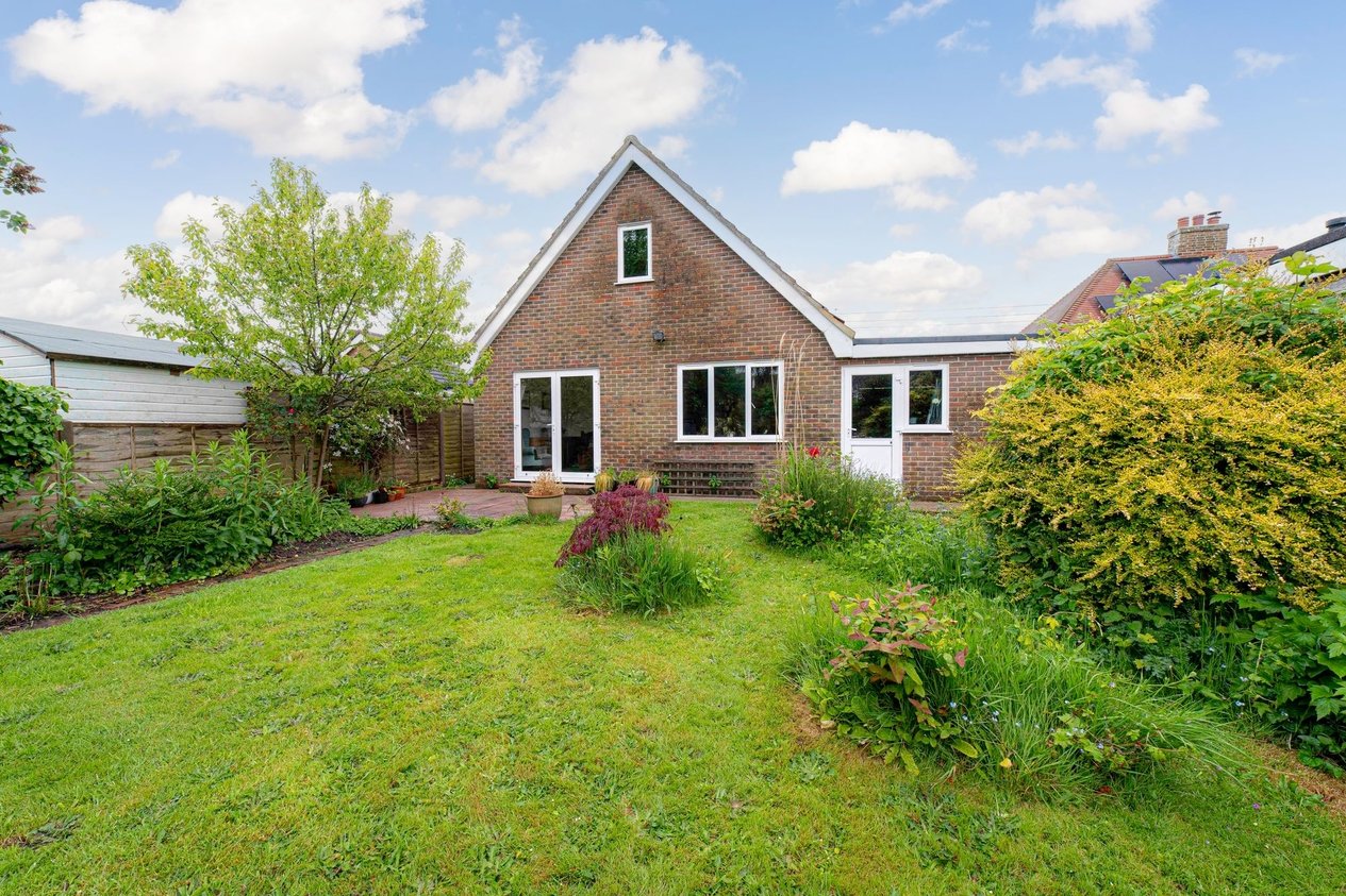 Chalet Bungalow Detached for sale in Queens Road,Littlestone, New