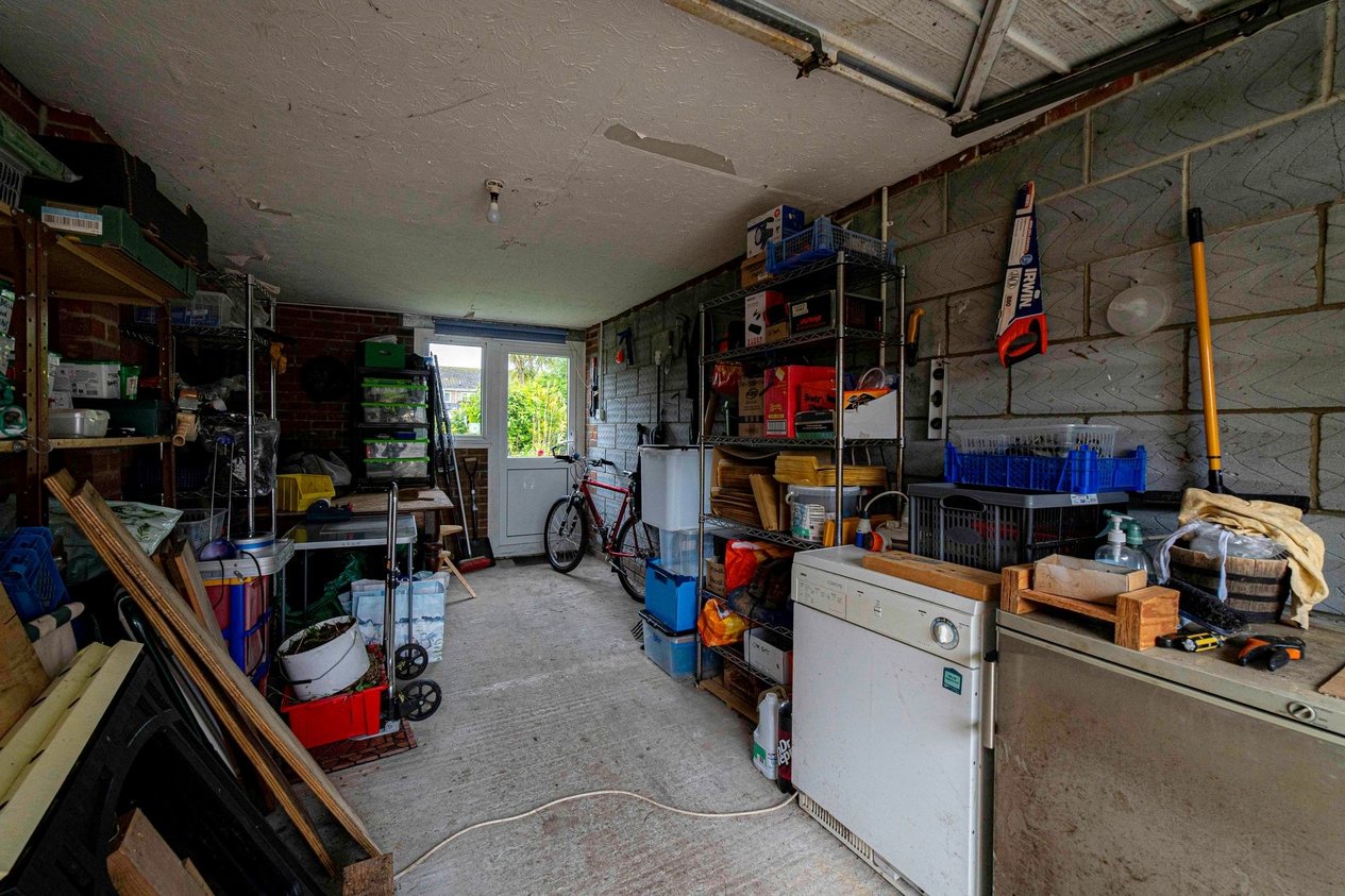 Chalet Bungalow Detached for sale in Queens Road,Littlestone, New