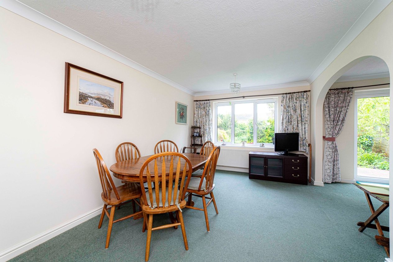 Chalet Bungalow Detached for sale in Queens Road,Littlestone, New