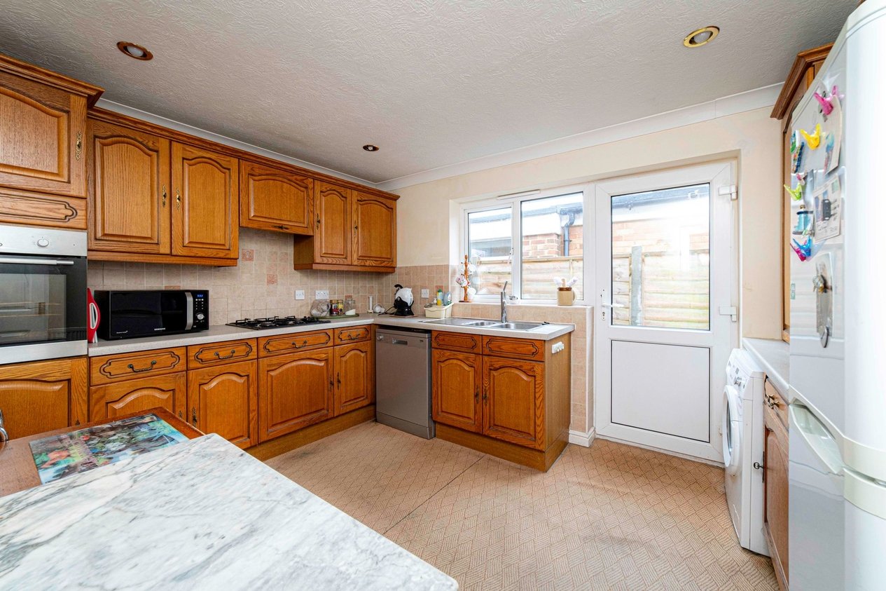 Chalet Bungalow Detached for sale in Queens Road,Littlestone, New