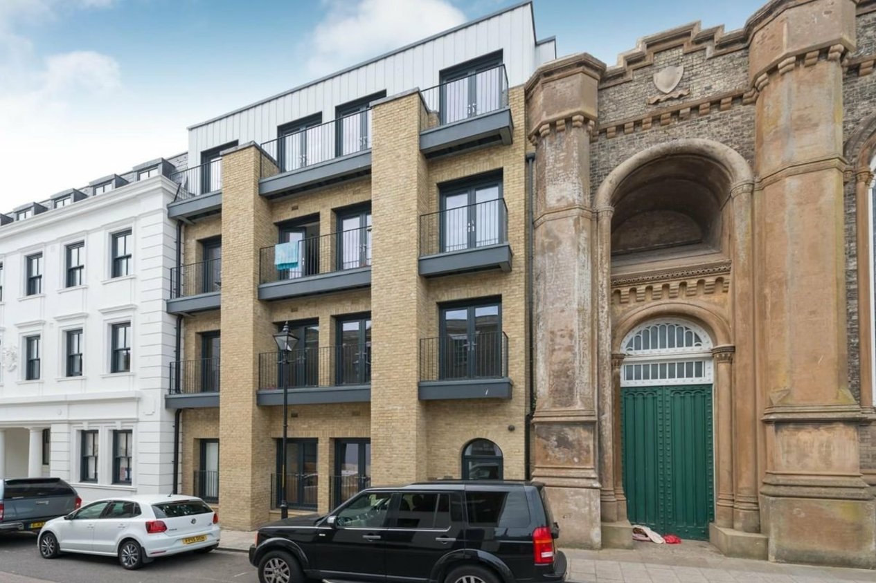 Properties Under Offer in Queensbridge Drive Cavendish Street