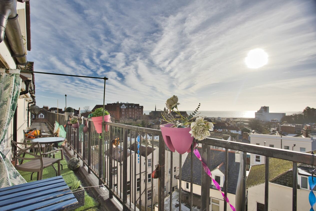 Properties For Sale in Radnor Bridge Road  Eastcliffe Heights Radnor Bridge Road