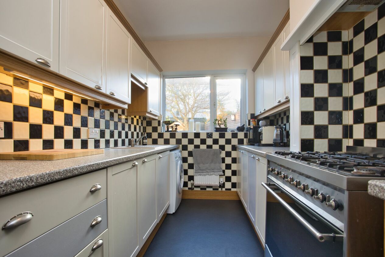 Properties Sold Subject To Contract in Radnor Bridge Road  Folkestone