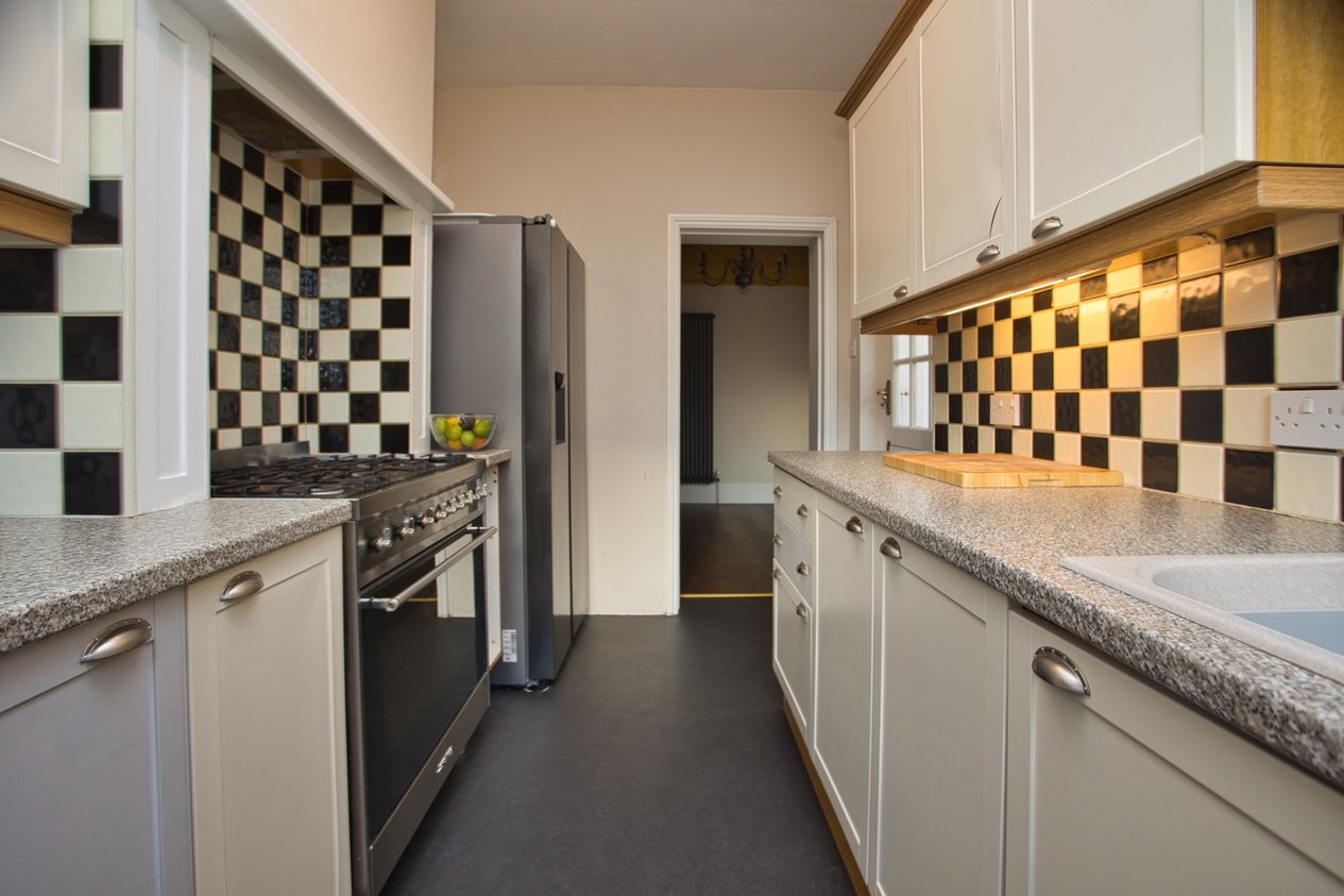 Properties Under Offer in Radnor Bridge Road Folkestone