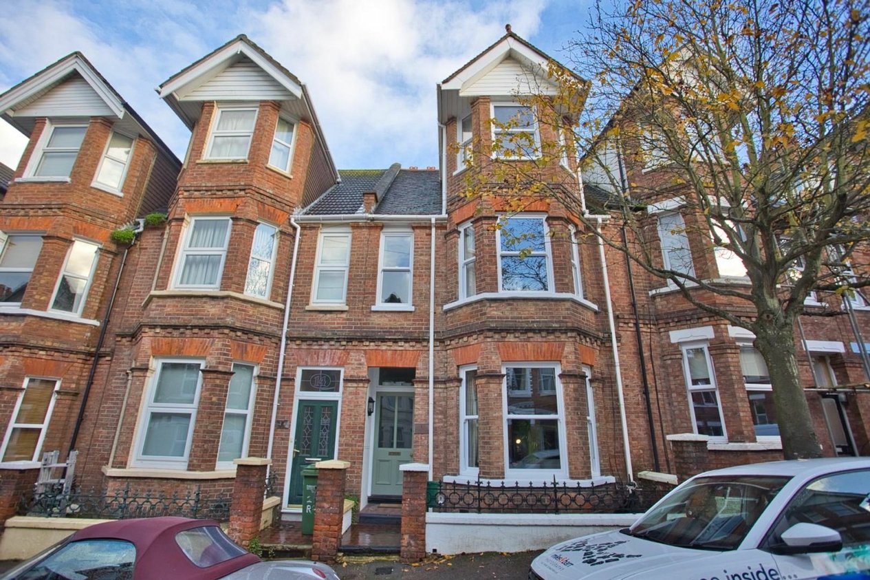 Properties For Sale in Radnor Park Crescent  Folkestone