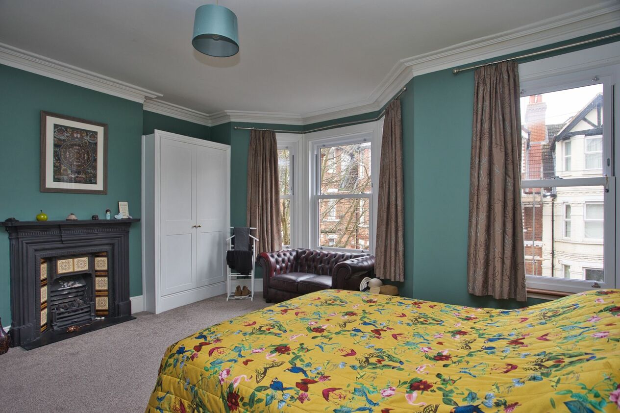 Properties Sold Subject To Contract in Radnor Park Crescent  Folkestone