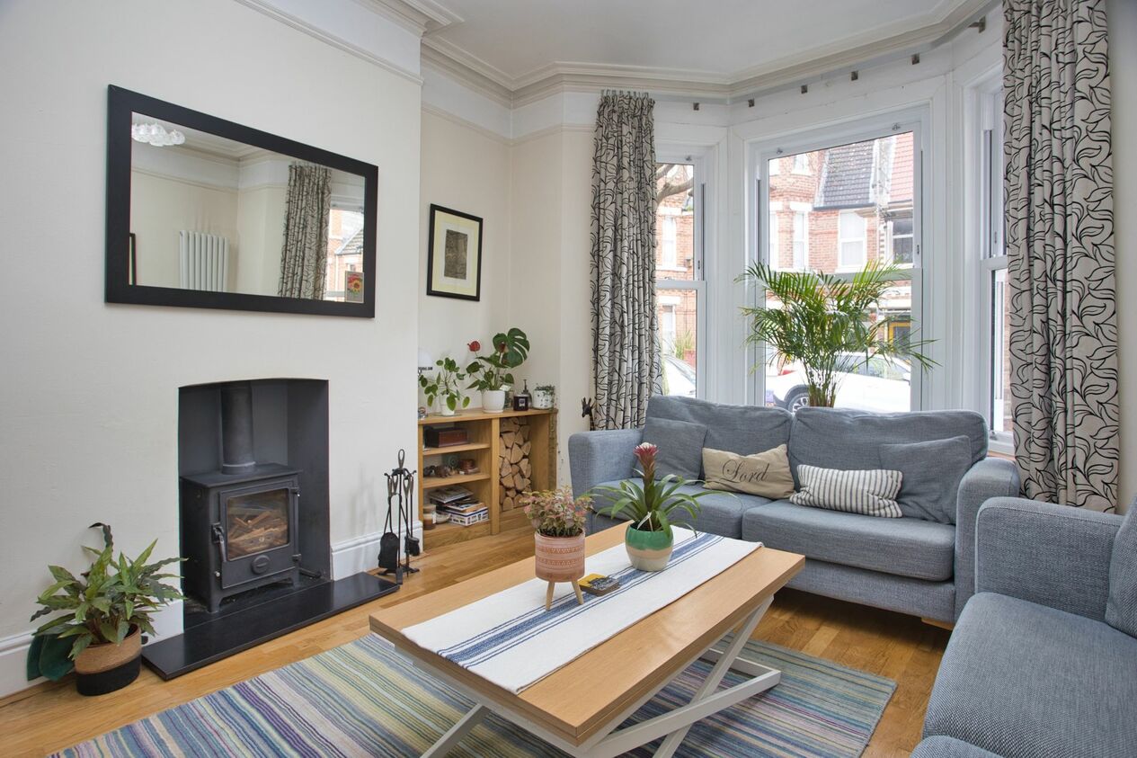 Properties Sold Subject To Contract in Radnor Park Crescent  Folkestone