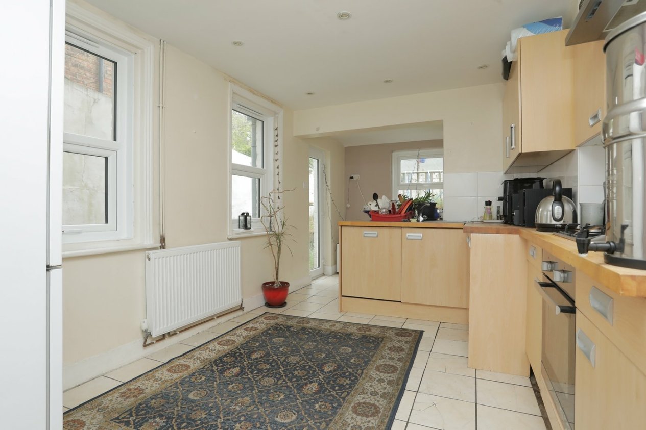 Properties For Sale in Radnor Park Crescent Folkestone