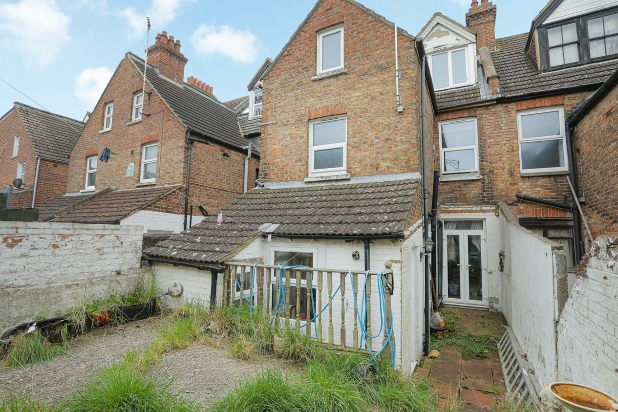 Properties For Sale in Radnor Park Crescent Folkestone