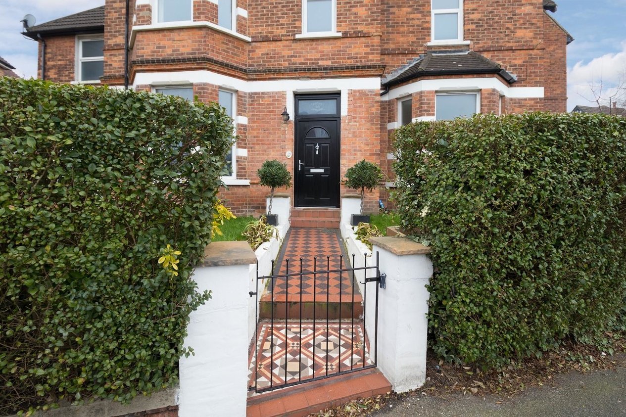 Properties For Sale in Radnor Park Road 