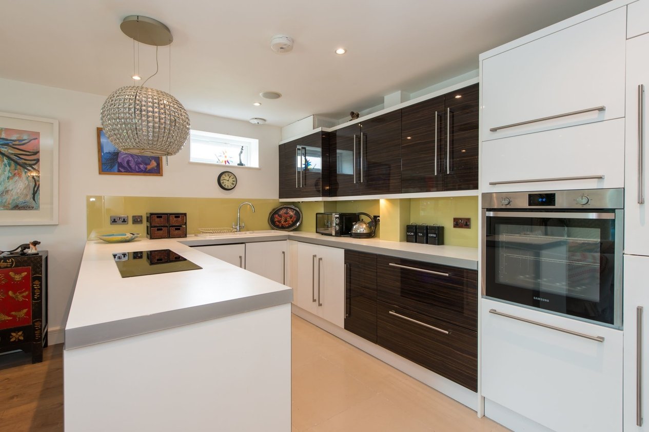 Properties For Sale in Ramsgate Road  Avalon Broadstairs