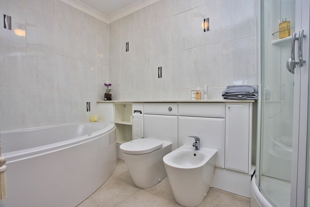 Properties For Sale in Ranelagh Road  The Queens Ranelagh Road