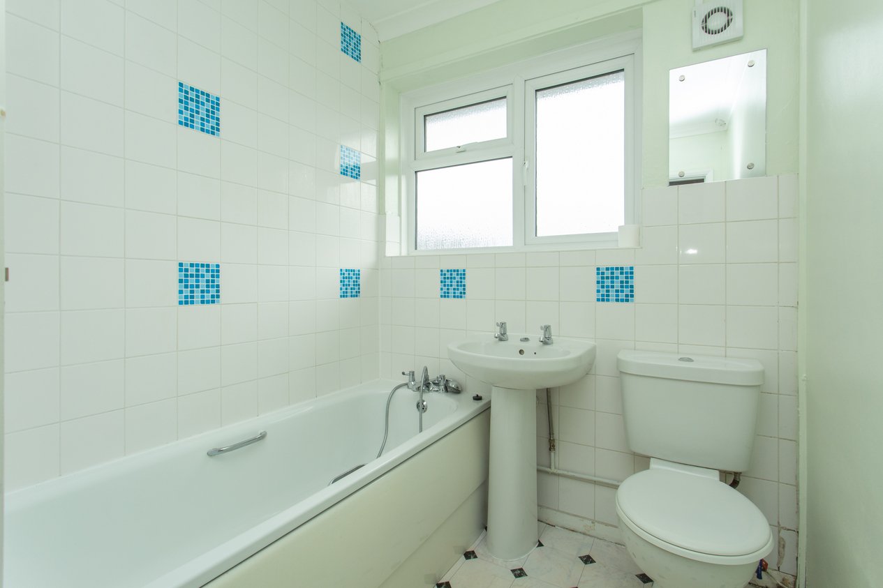 Properties Under Offer in Raymond Avenue Canterbury