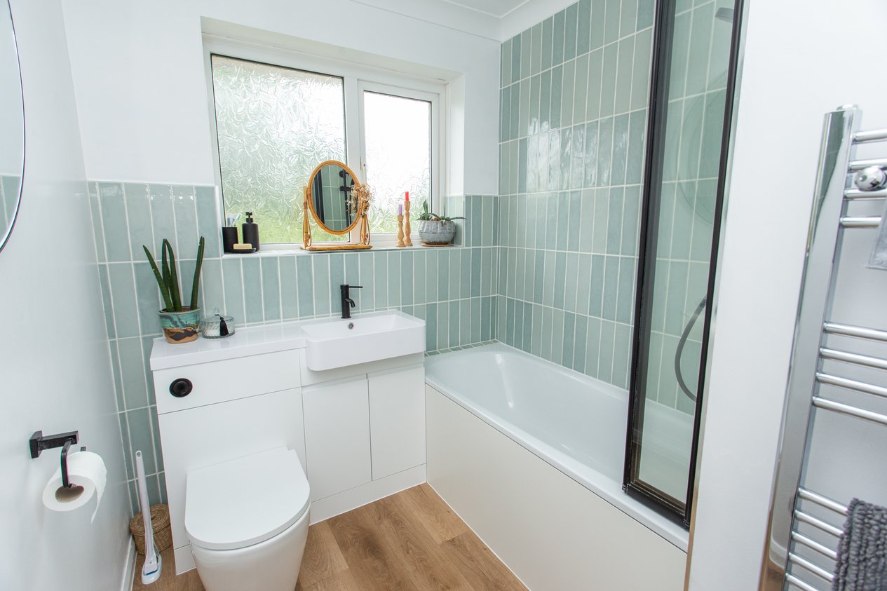 Properties Under Offer in Raymond Avenue Canterbury