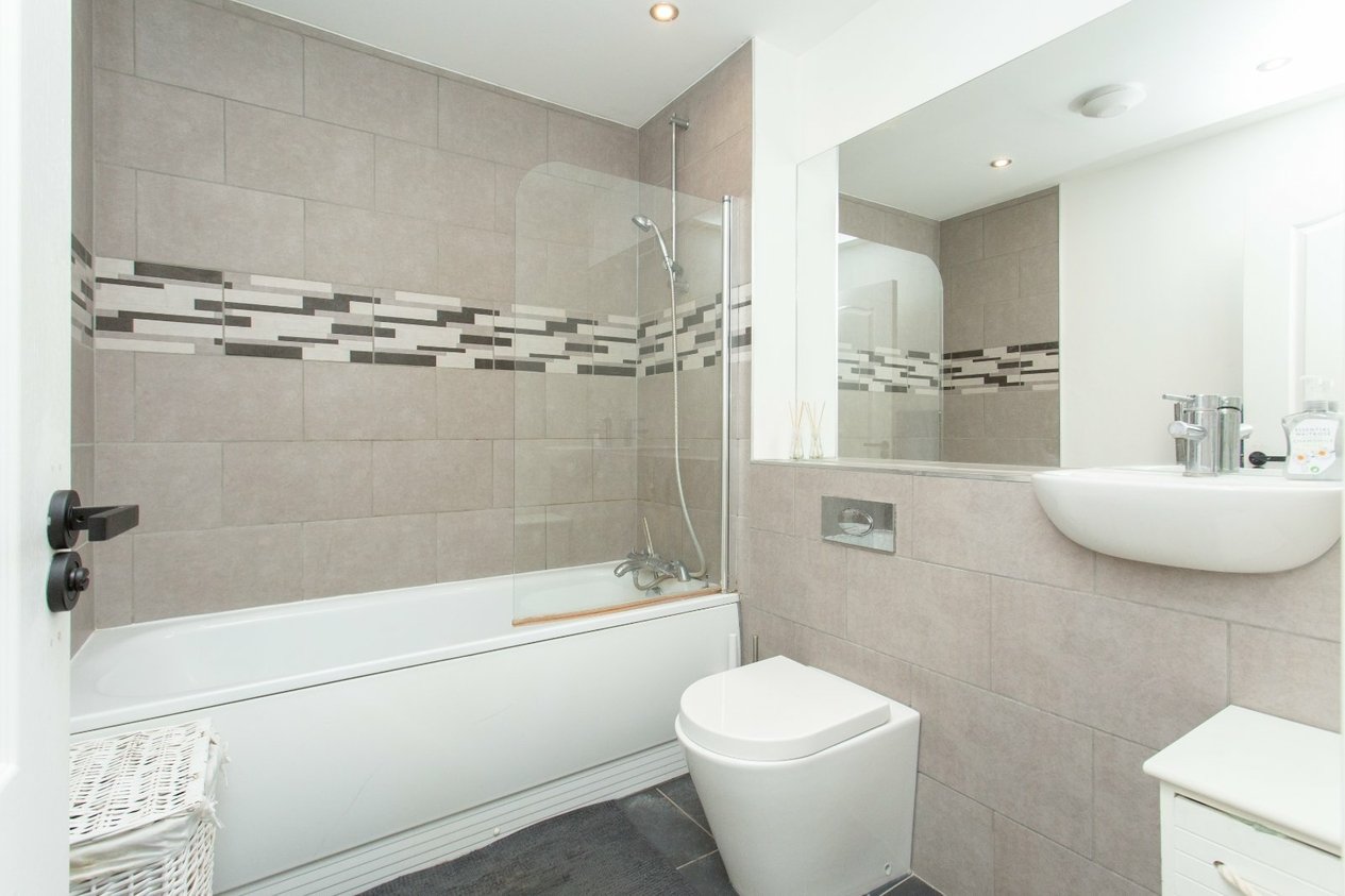 Properties For Sale in Realmwood Close Canterbury