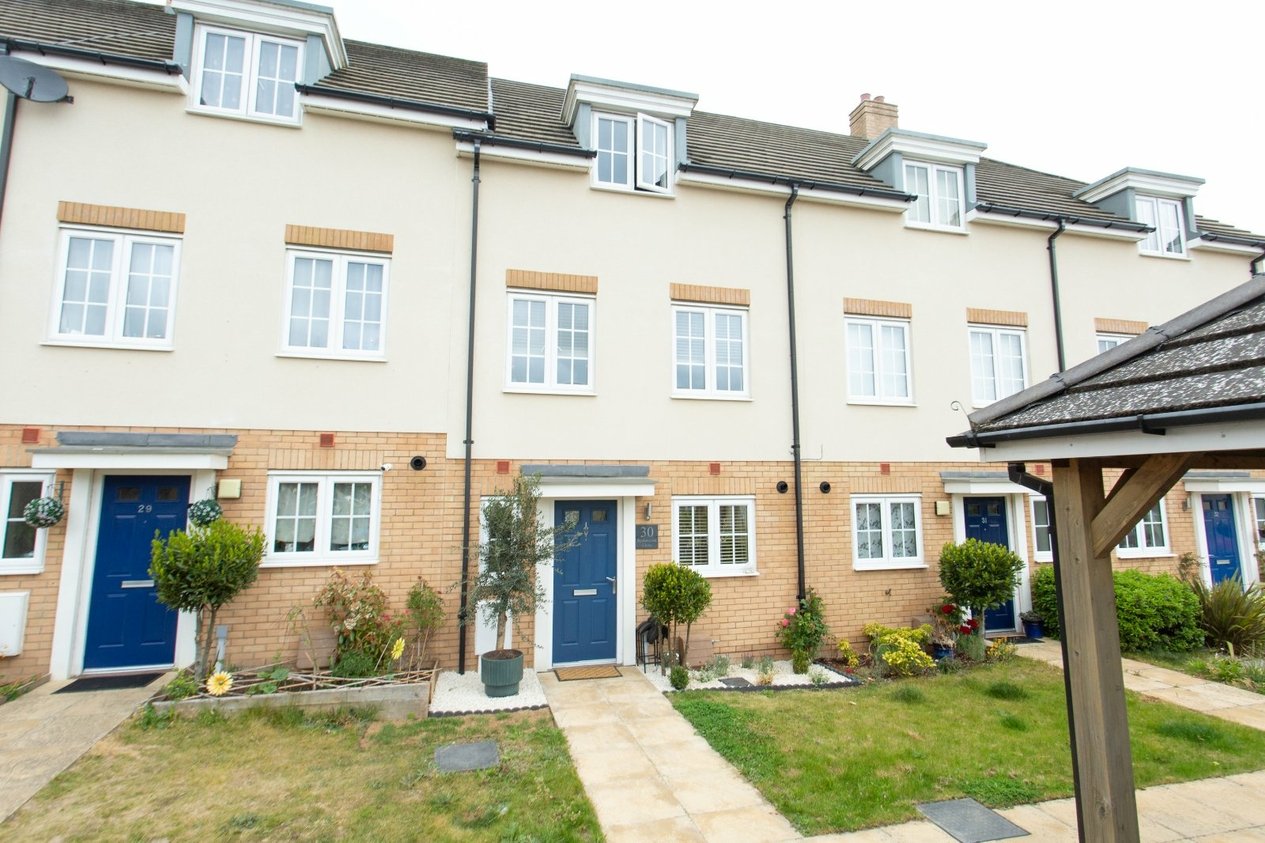 Properties For Sale in Realmwood Close Canterbury