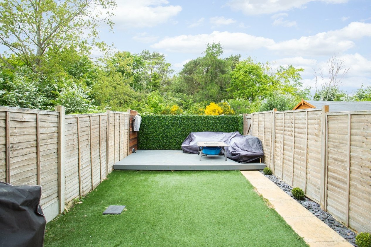 Properties For Sale in Realmwood Close Canterbury