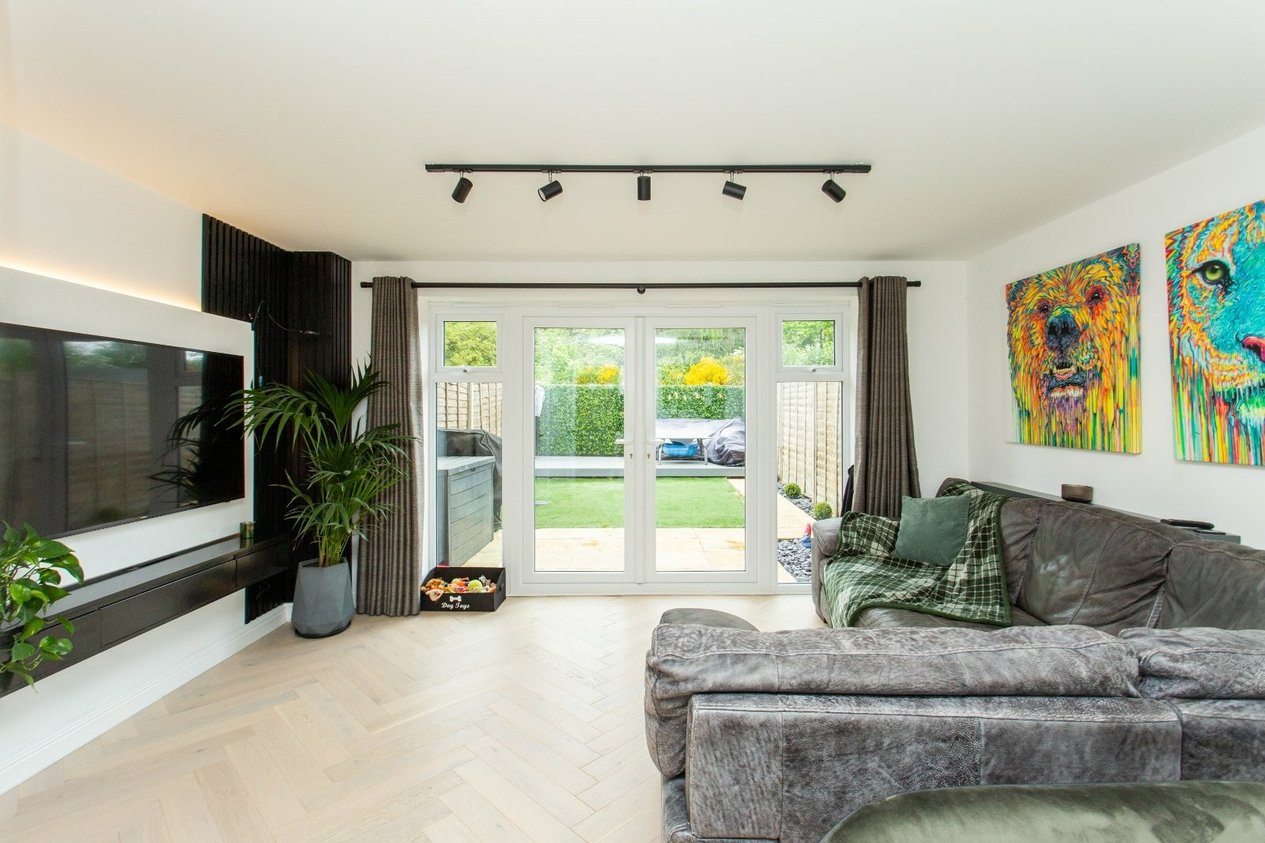 Properties For Sale in Realmwood Close Canterbury