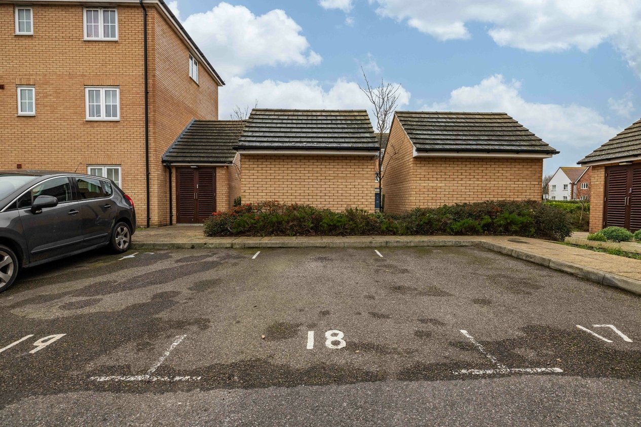 Properties For Sale in Realmwood Close Canterbury