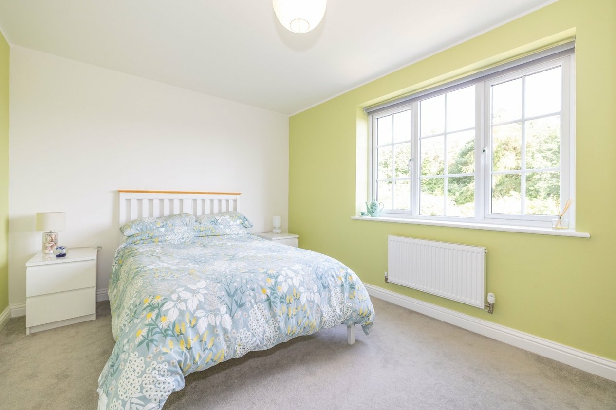 Properties For Sale in Realmwood Close Canterbury