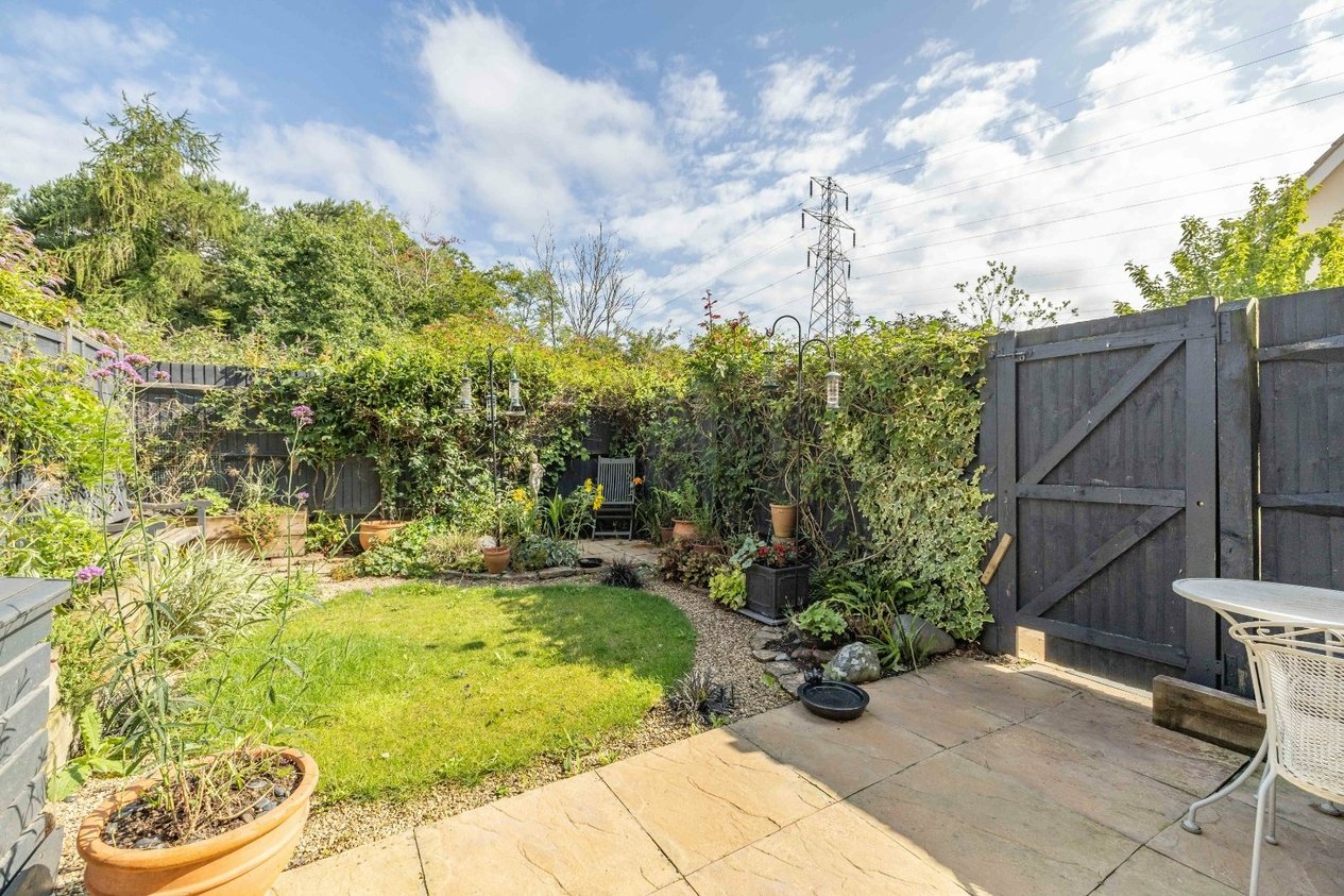 Properties For Sale in Realmwood Close Canterbury
