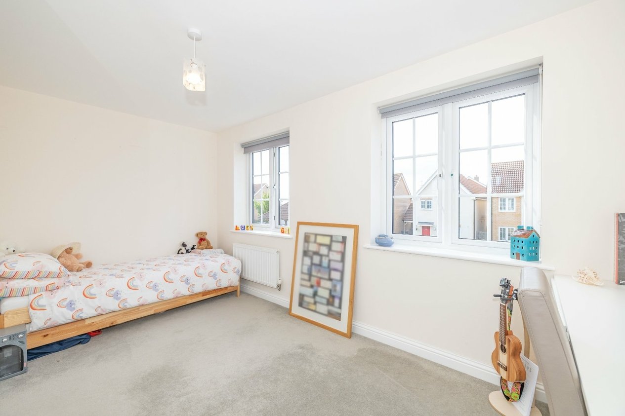 Properties For Sale in Realmwood Close Canterbury