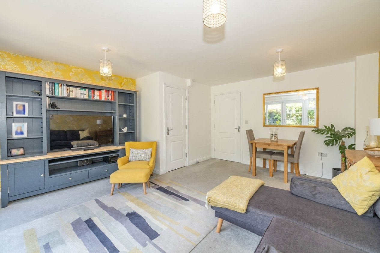 Properties For Sale in Realmwood Close Canterbury