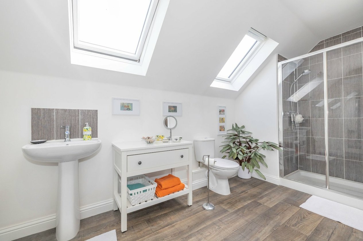 Properties For Sale in Realmwood Close Canterbury