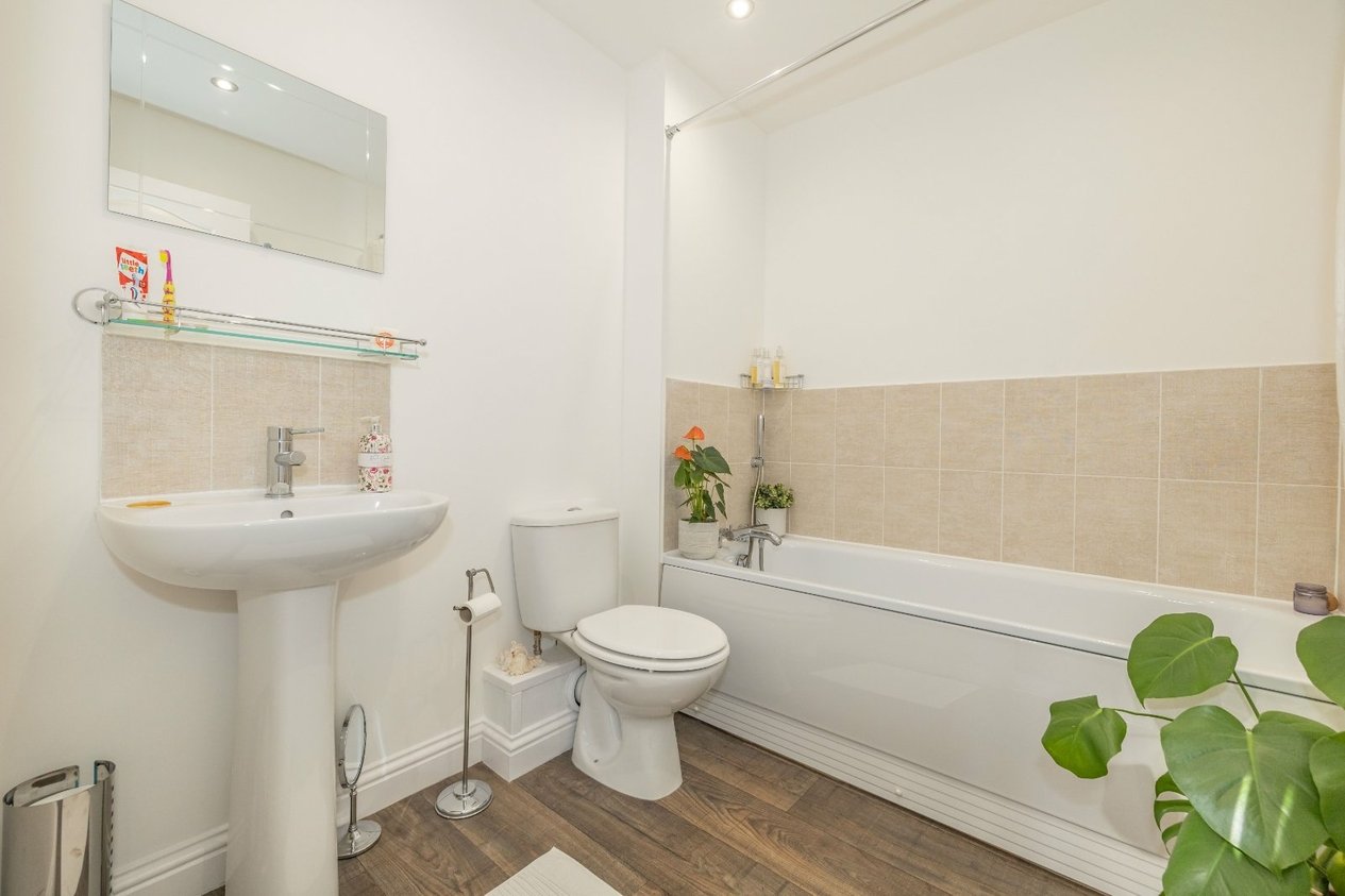 Properties For Sale in Realmwood Close Canterbury