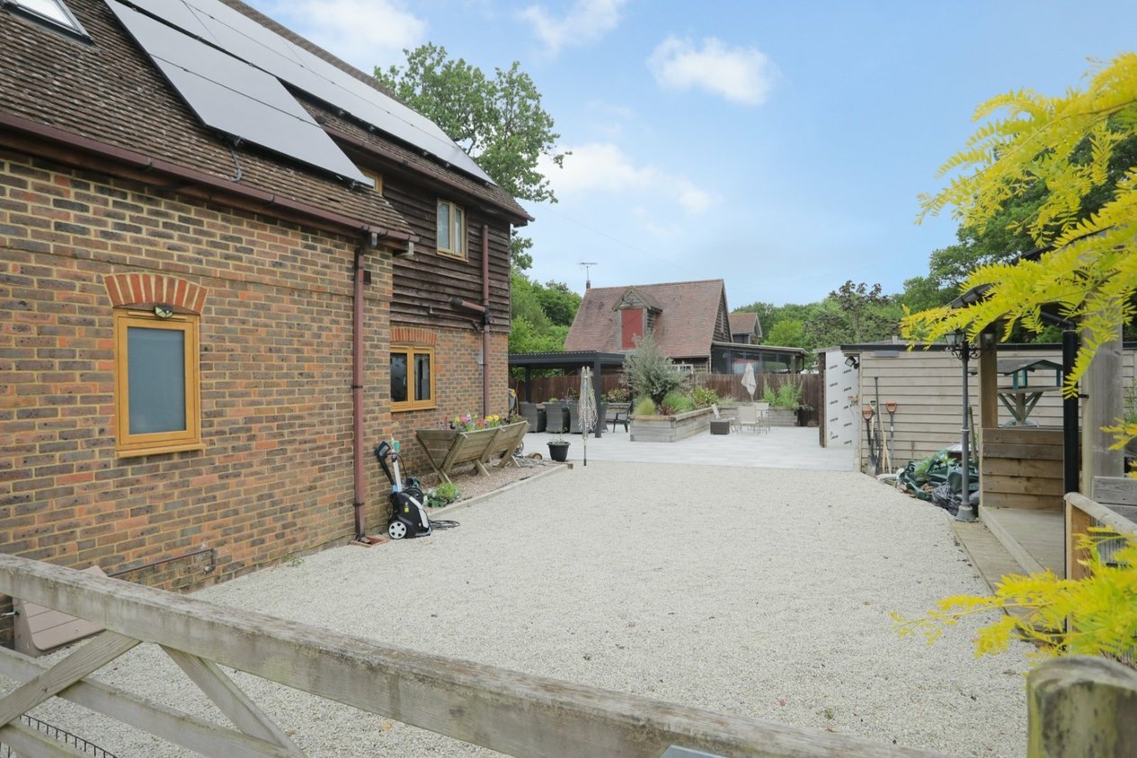 Properties For Sale in Redbrook Street Woodchurch