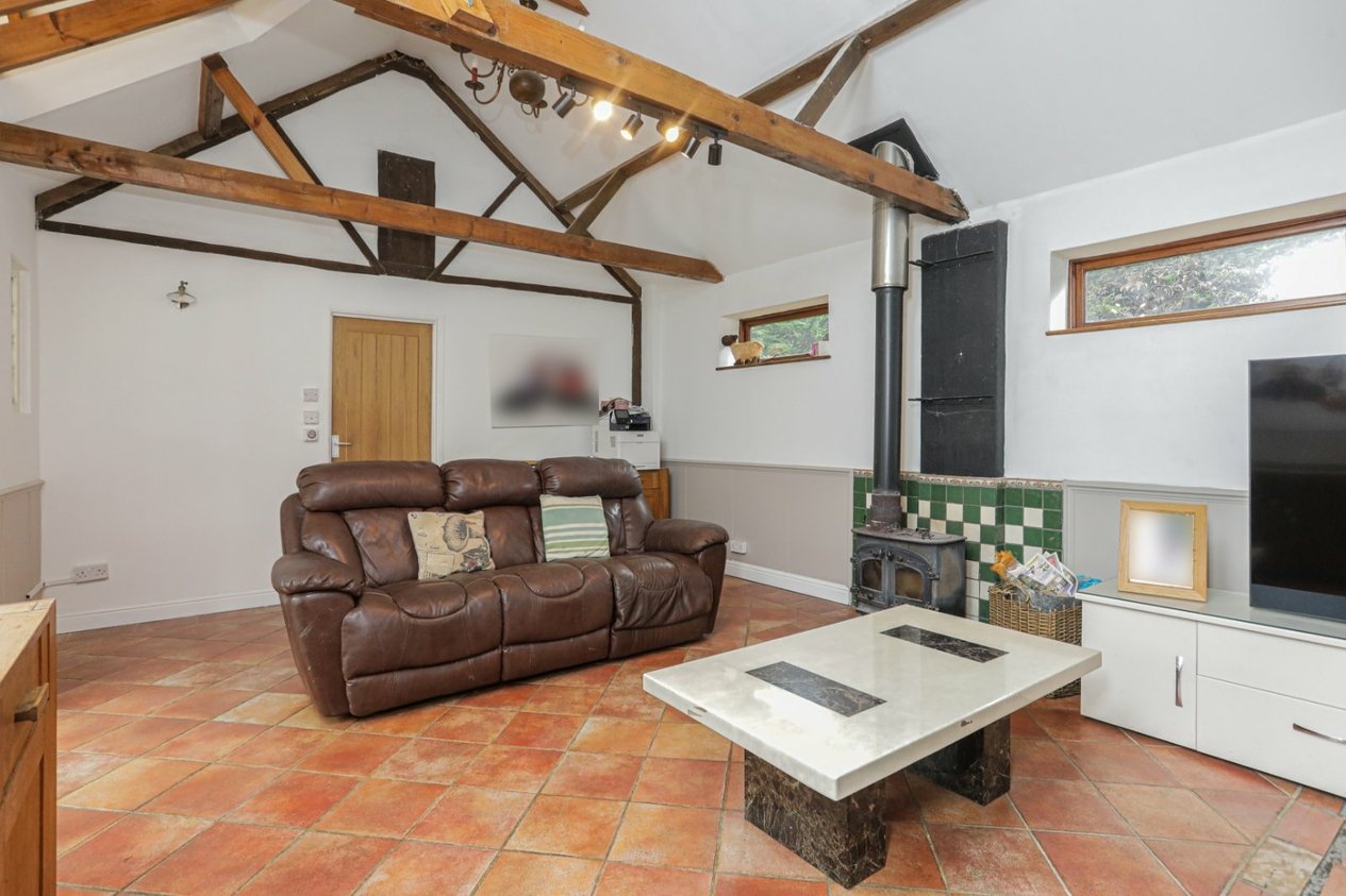 Properties For Sale in Redbrook Street Woodchurch