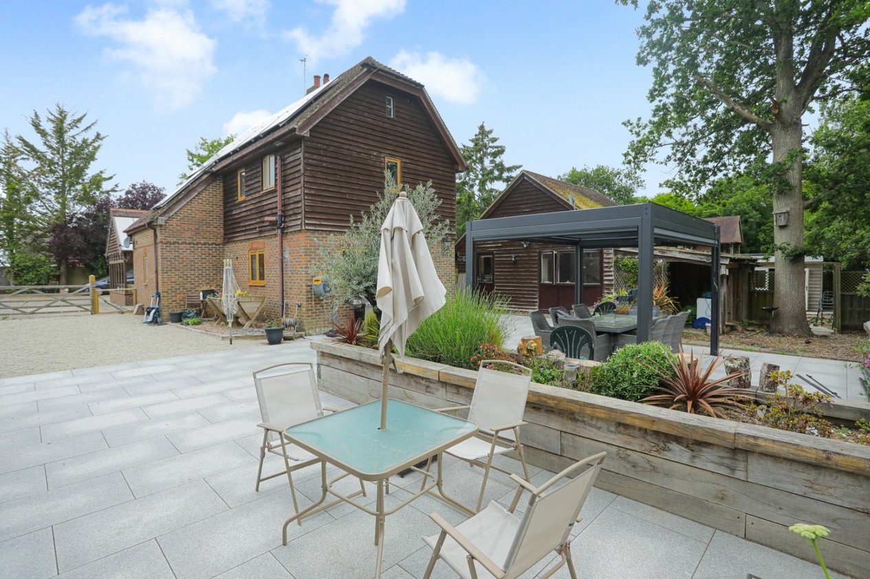 Properties For Sale in Redbrook Street Woodchurch