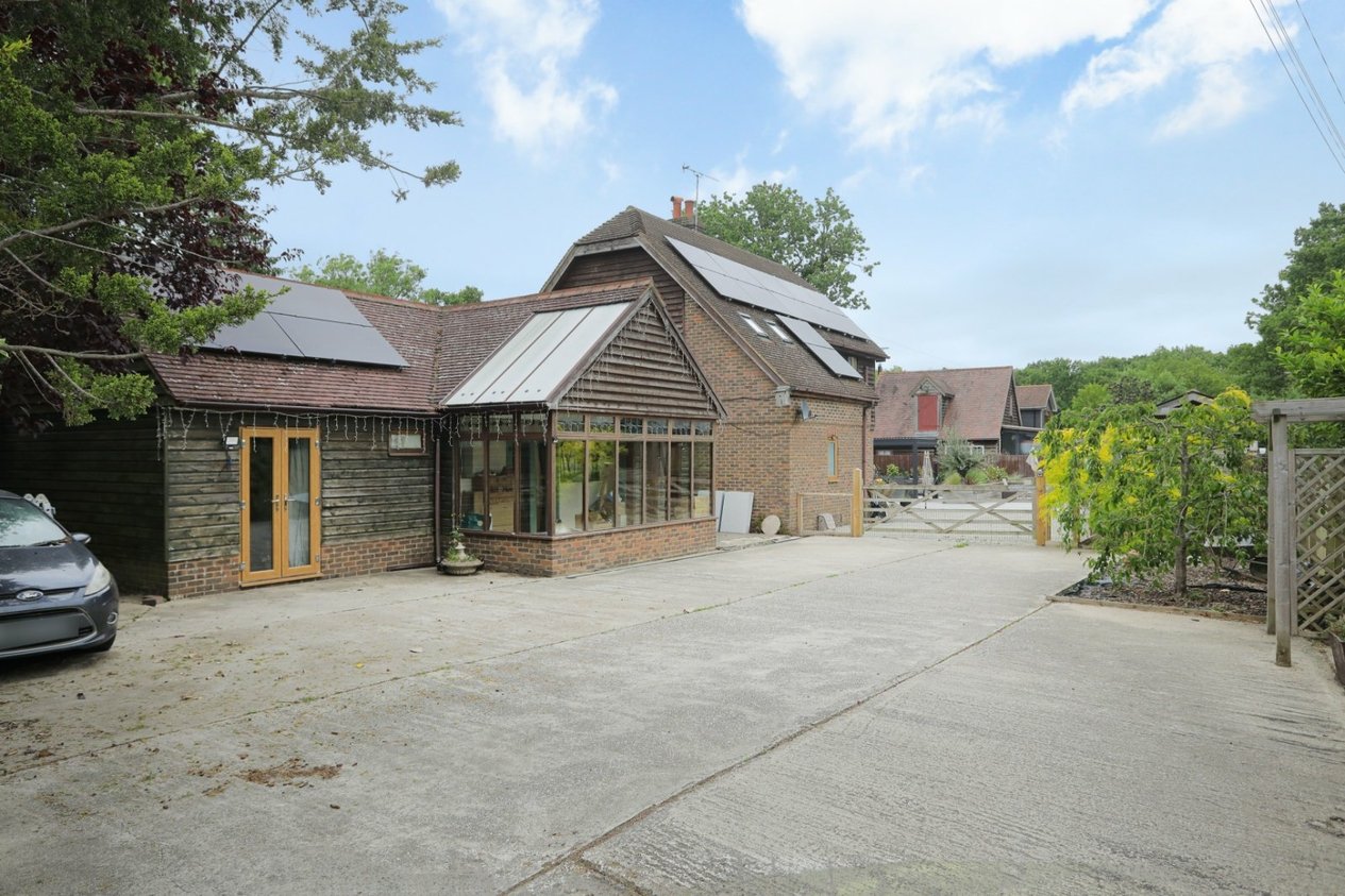 Properties For Sale in Redbrook Street Woodchurch