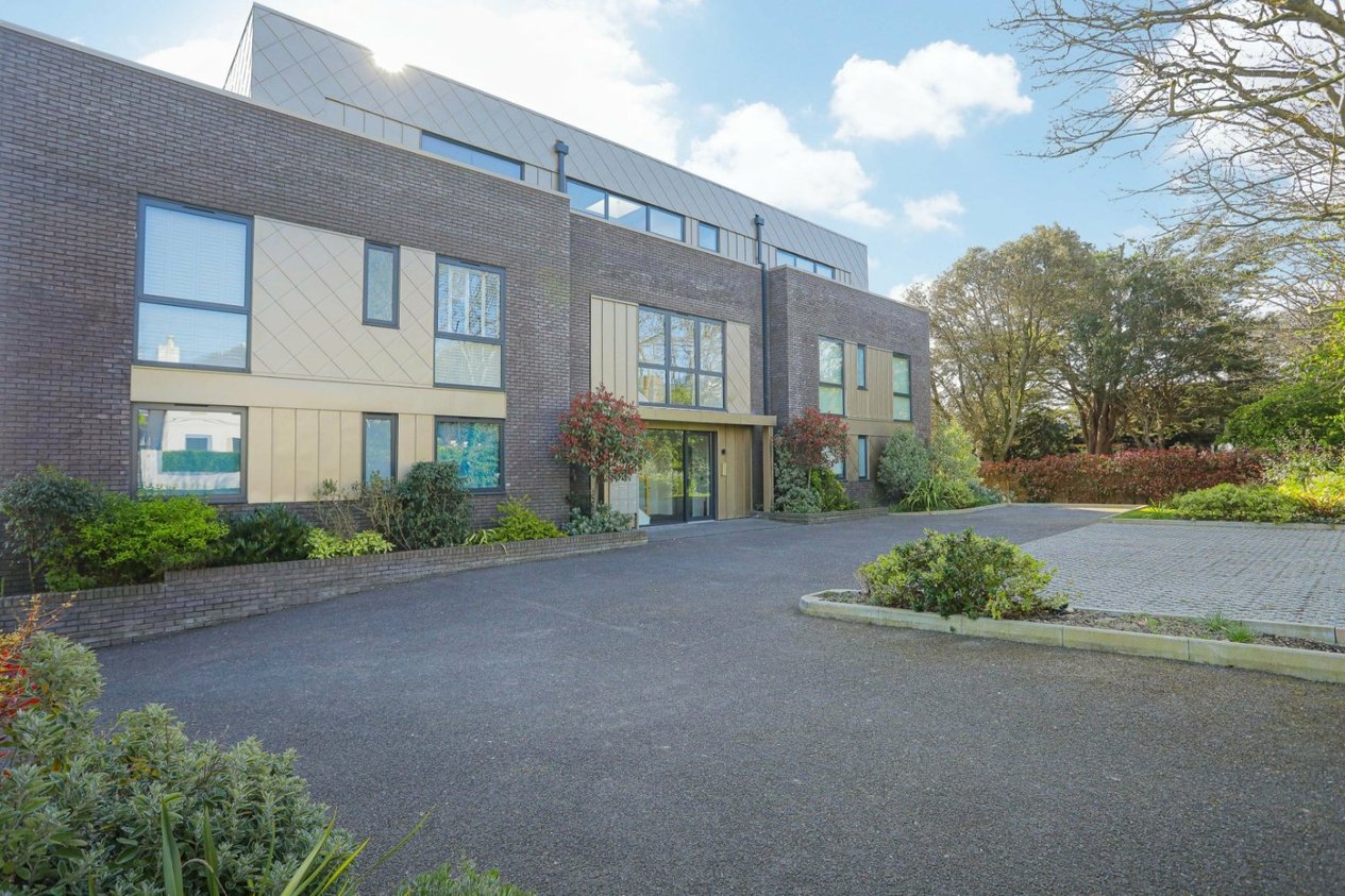 Properties For Sale in Redriff North Foreland Avenue