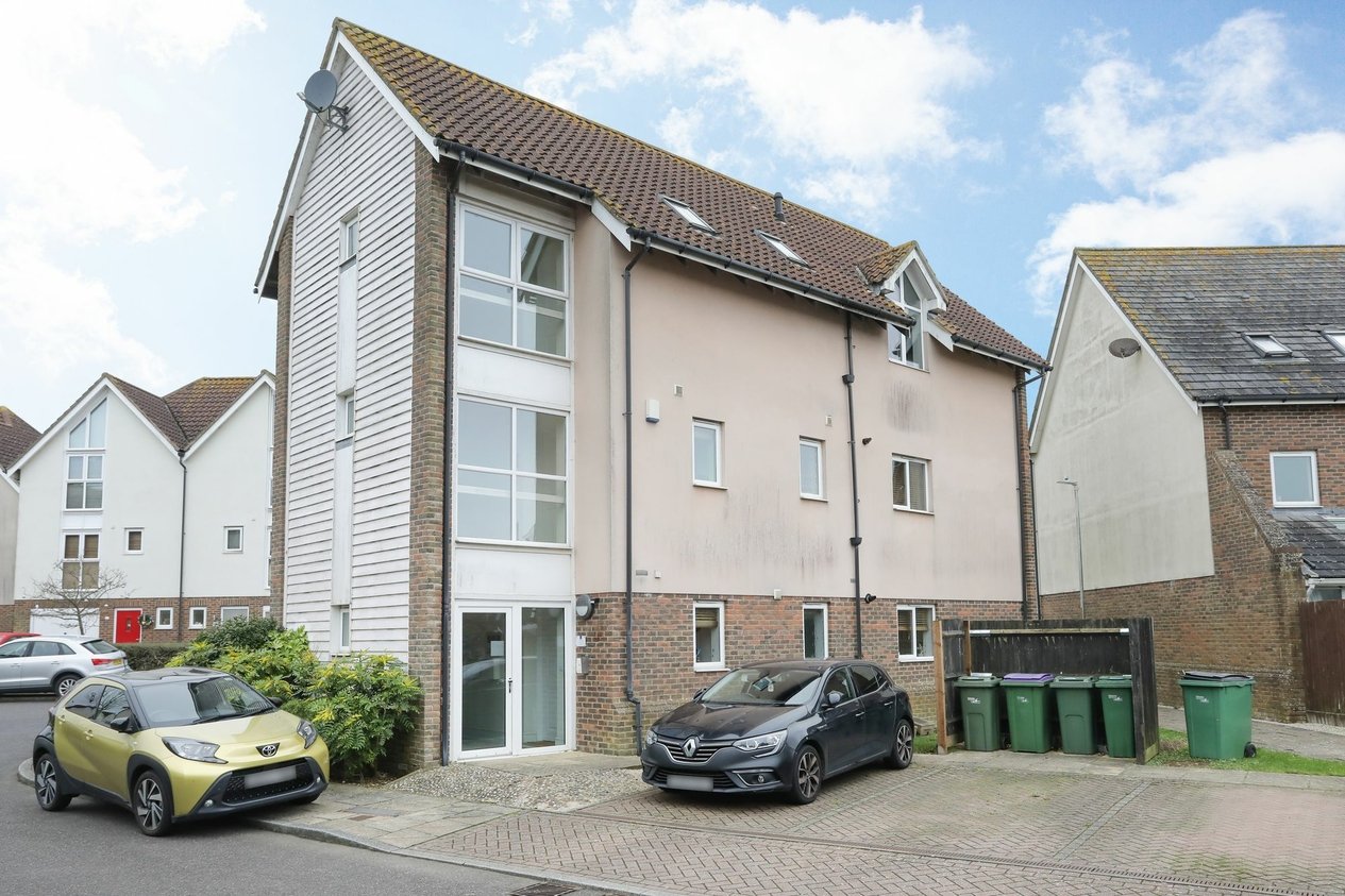 Properties Sold Subject To Contract in Redwing Close  Hawkinge