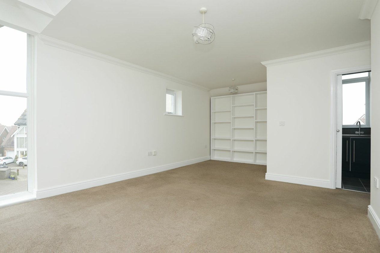 Properties Sold Subject To Contract in Redwing Close  Hawkinge
