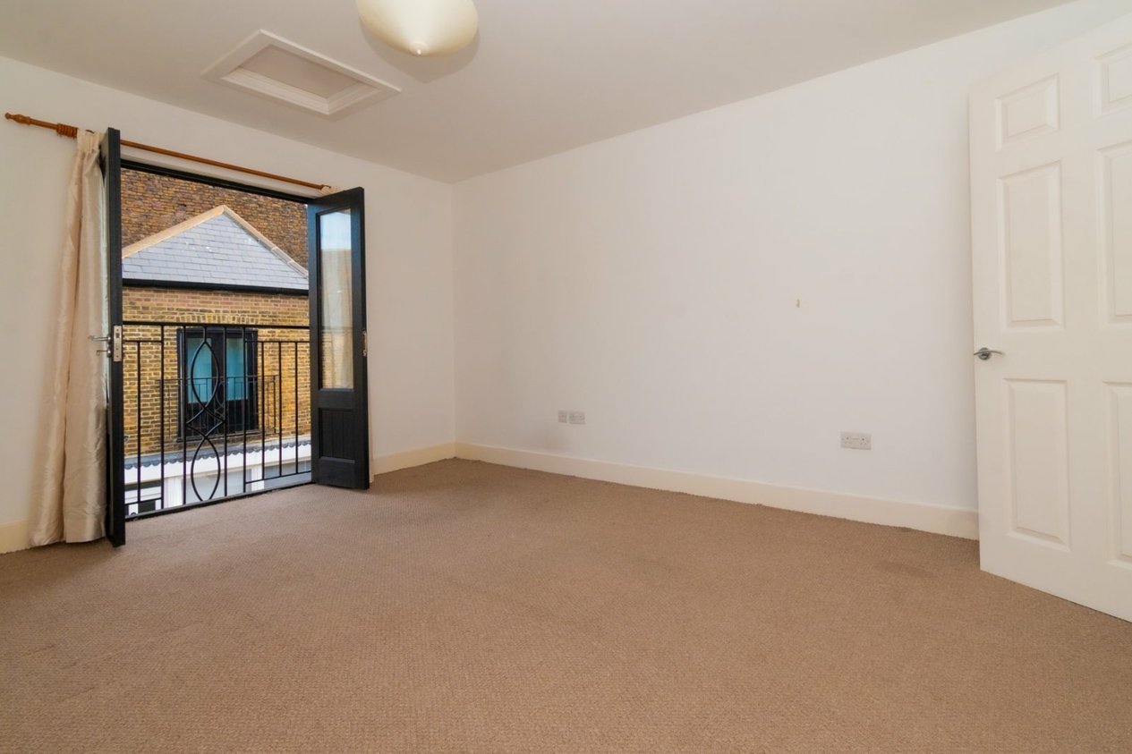 Properties For Sale in Reeves Yard Margate