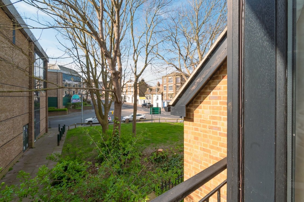 Properties For Sale in Reeves Yard Margate
