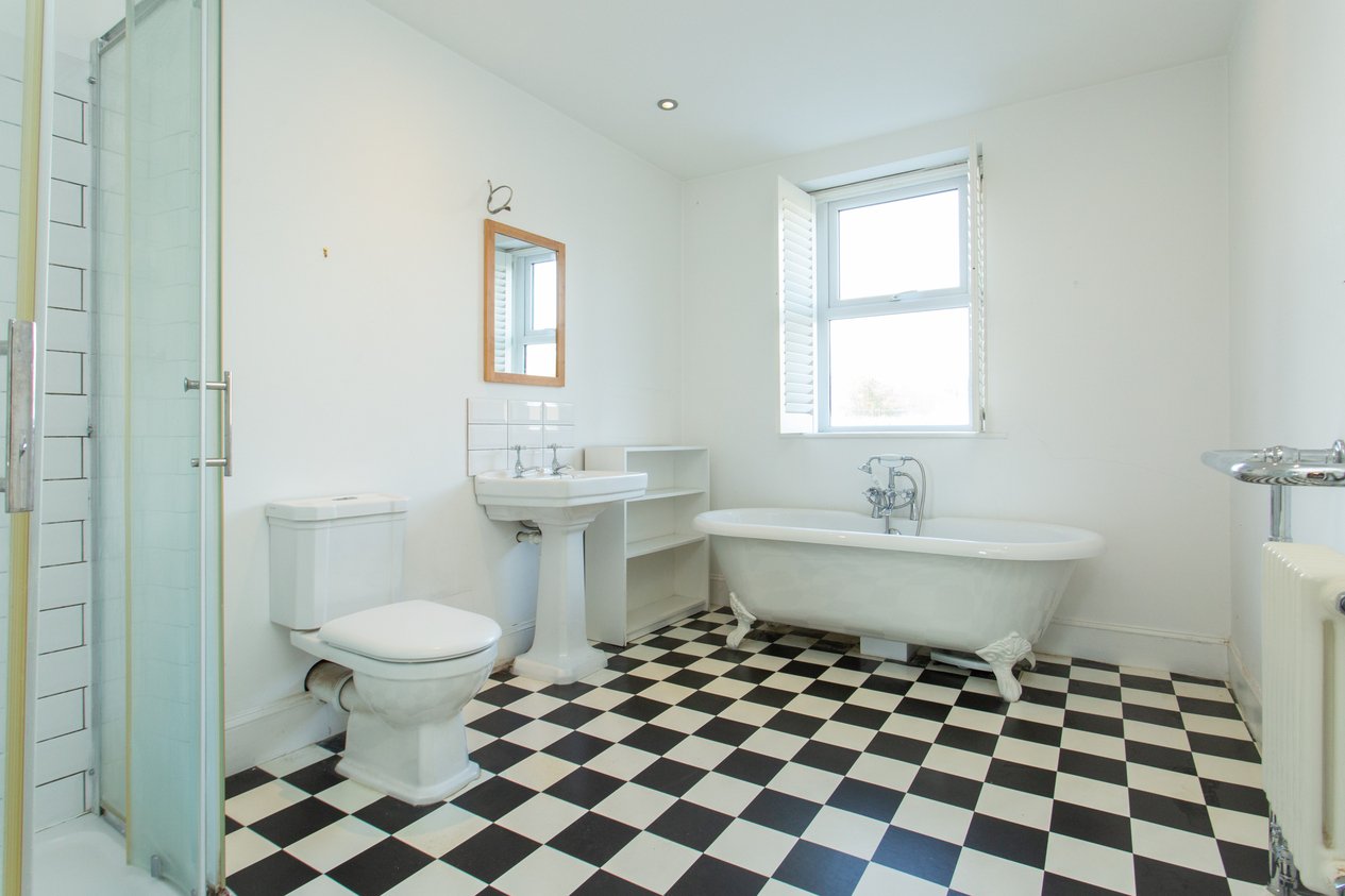 Properties Under Offer in Regent Street Whitstable