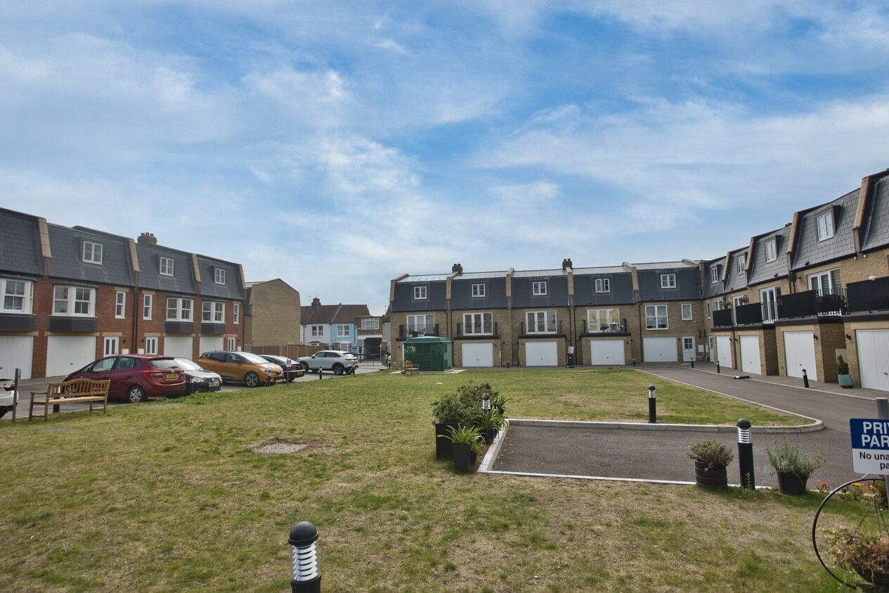 Properties Sold Subject To Contract in Richmond Street  Herne Bay