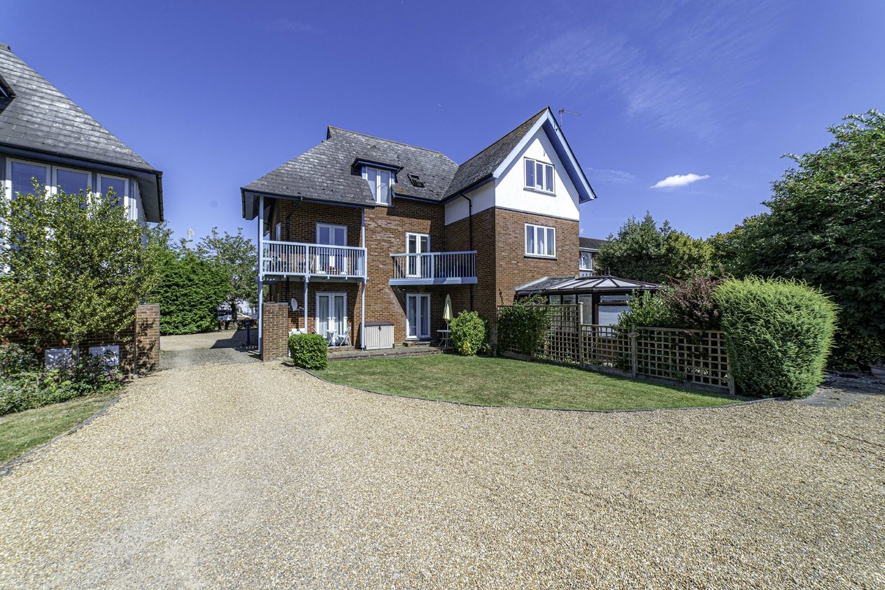 Properties Under Offer in Ridlands South Canterbury Road