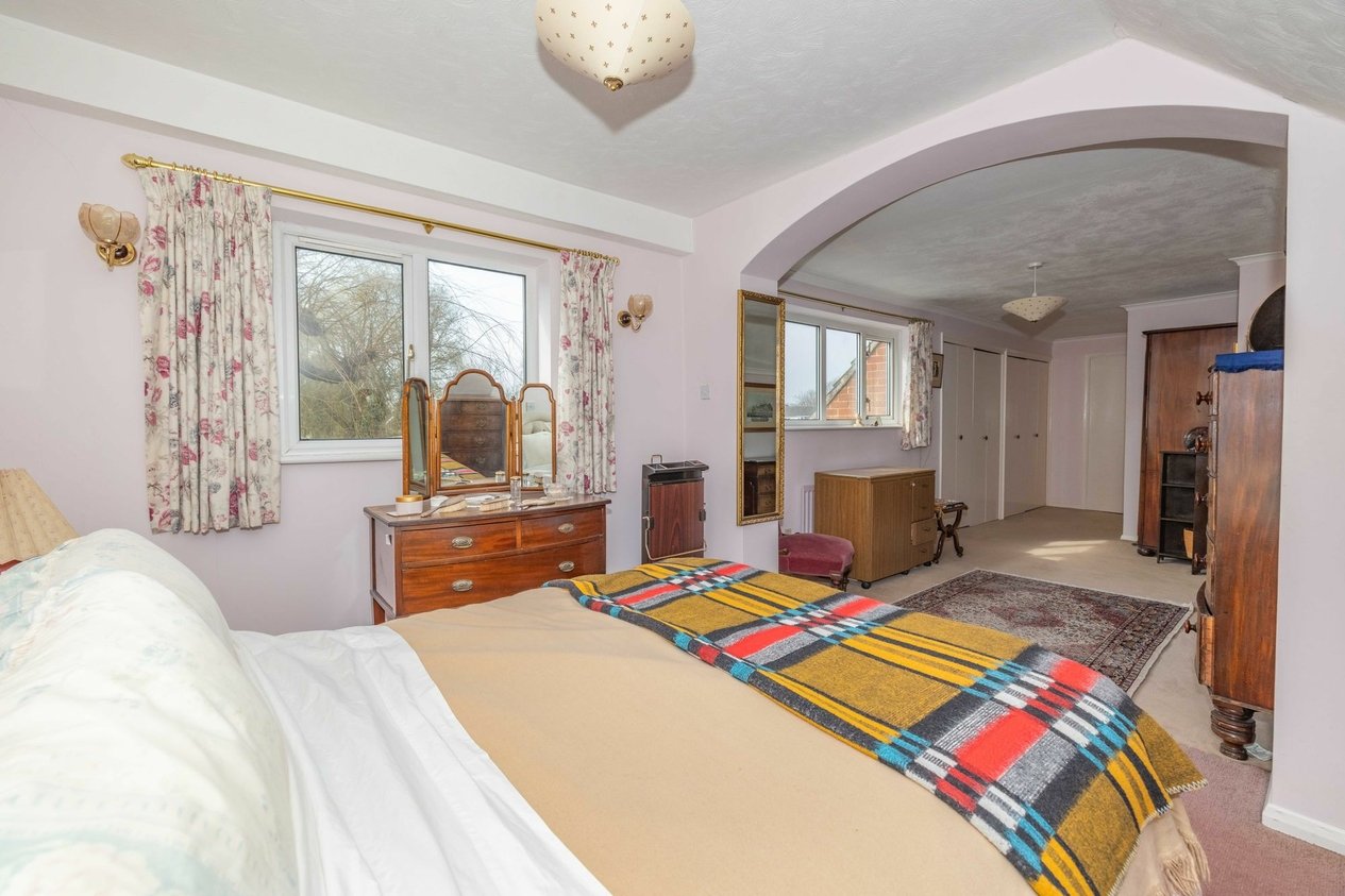 Properties For Sale in Riverside Close  Bridge