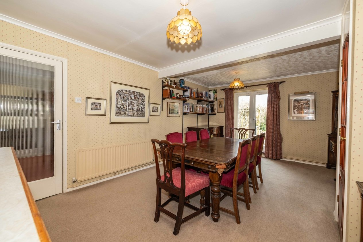 Properties For Sale in Riverside Close Bridge